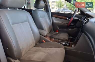 Седан Chevrolet Evanda 2004 в 