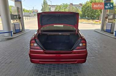 Седан Chevrolet Evanda 2004 в 