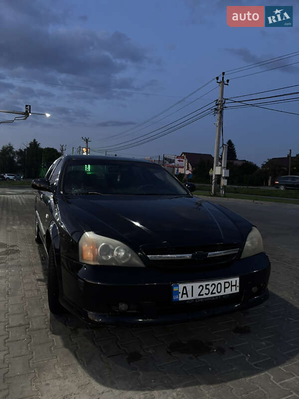 Седан Chevrolet Evanda 2005 в 