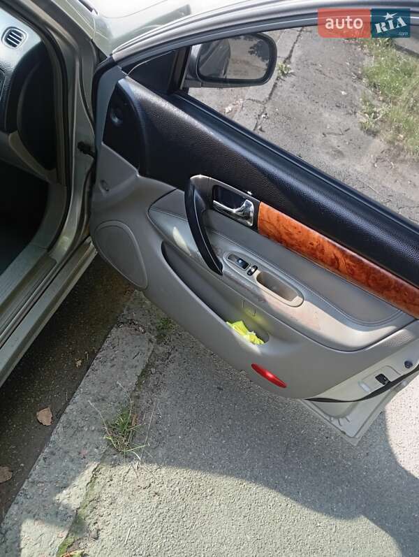 Седан Chevrolet Evanda 2005 в Киеве