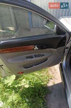Седан Chevrolet Evanda 2006 в 