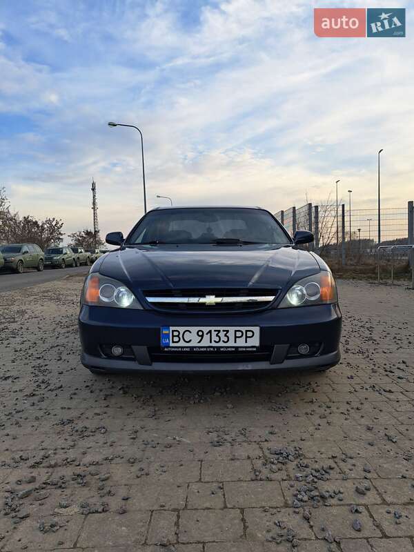 Седан Chevrolet Evanda 2005 в Львове