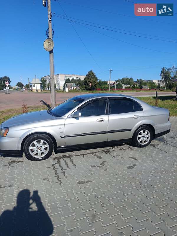 Седан Chevrolet Evanda 2006 в Овруче