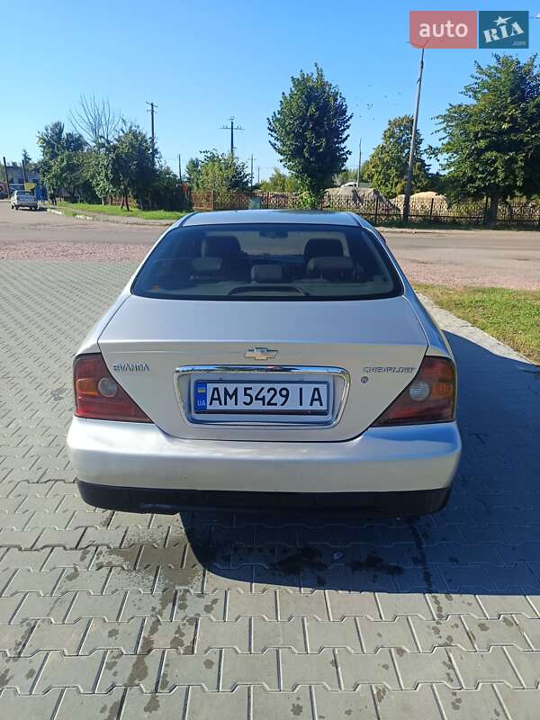 Седан Chevrolet Evanda 2006 в Овруче