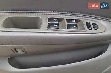 Седан Chevrolet Evanda 2006 в 
