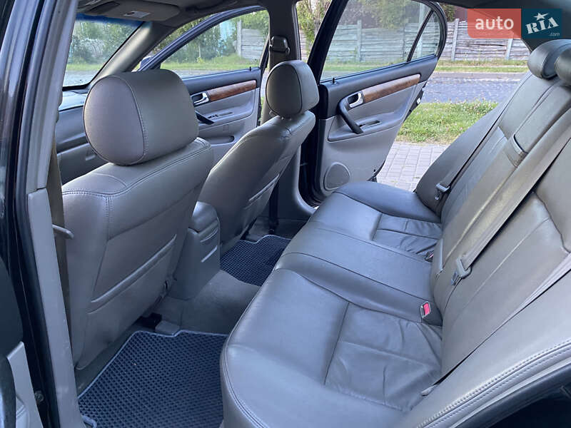 Седан Chevrolet Evanda 2005 в Владимире