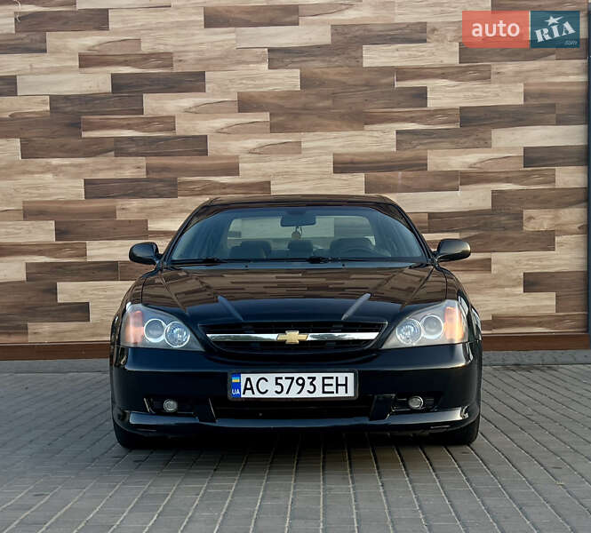 Седан Chevrolet Evanda 2005 в 
