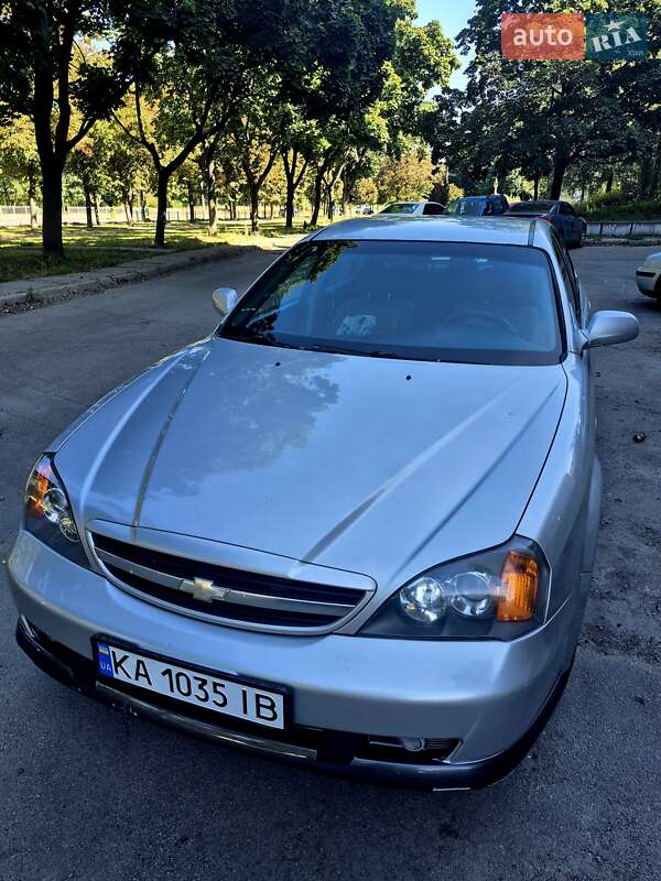 Chevrolet Evanda 2005