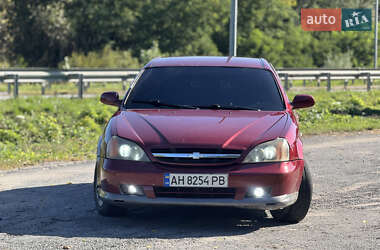 Седан Chevrolet Evanda 2005 в 
