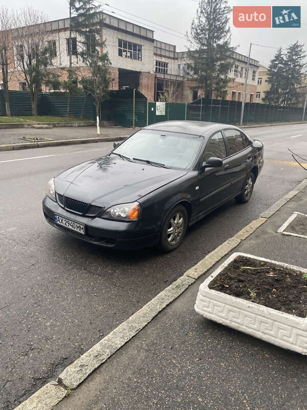 Седан Chevrolet Evanda 2006 в 