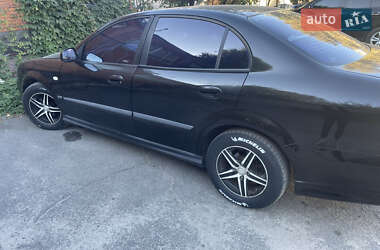 Седан Chevrolet Evanda 2005 в 
