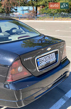 Седан Chevrolet Evanda 2006 в 