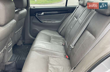 Седан Chevrolet Evanda 2005 в 