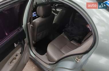 Седан Chevrolet Evanda 2004 в 