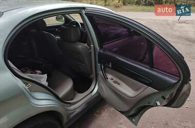 Седан Chevrolet Evanda 2004 в 