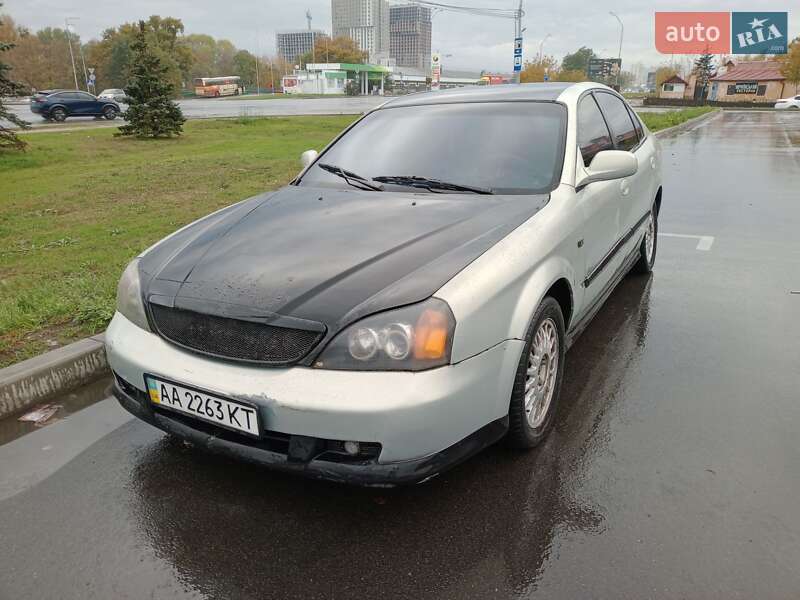 Седан Chevrolet Evanda 2005 в Киеве