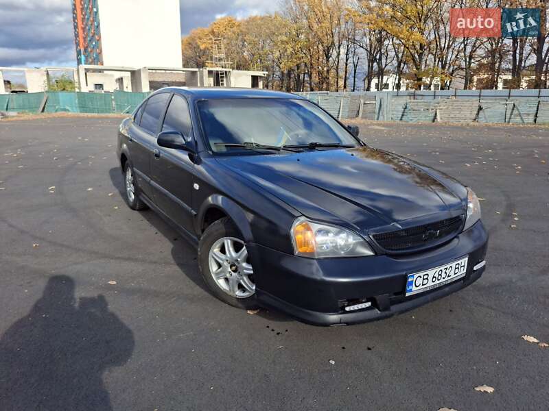 Седан Chevrolet Evanda 2005 в Чернигове