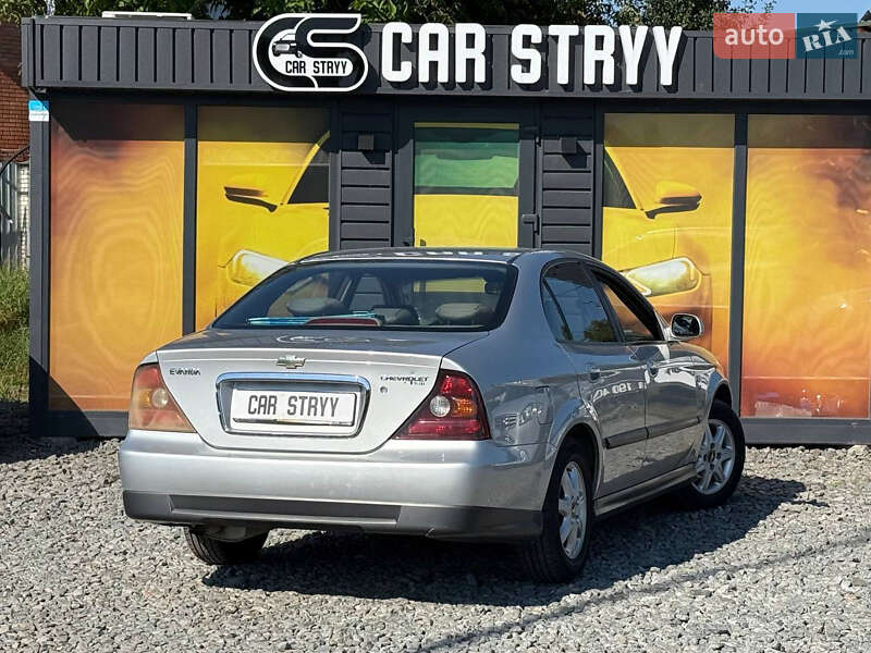 Седан Chevrolet Evanda 2005 в Стрые