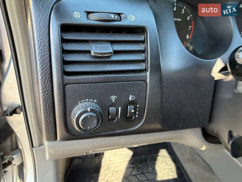 Седан Chevrolet Evanda 2005 в Стрые