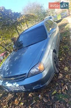 Седан Chevrolet Evanda 2005 в Гусятине