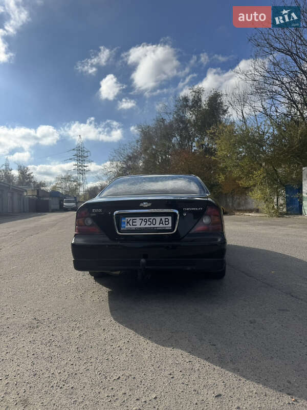 Седан Chevrolet Evanda 2005 в Днепре
