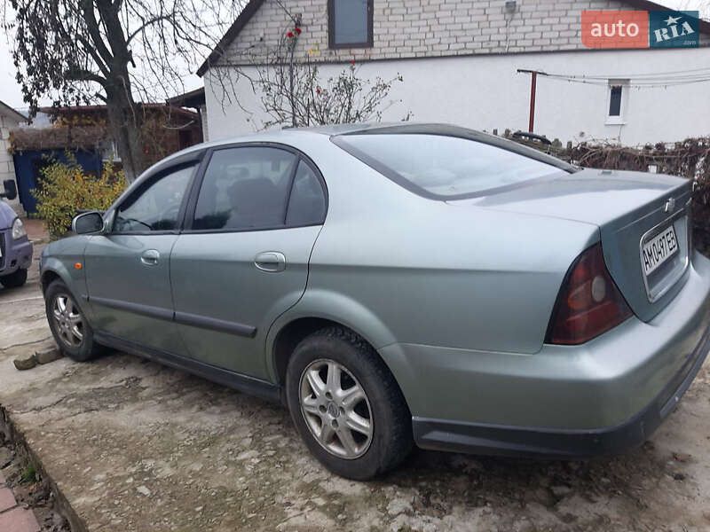 Седан Chevrolet Evanda 2004 в Житомирі фото 5 Седан Chevrolet Evanda 2004 в Житомирі
