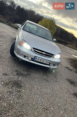 Седан Chevrolet Evanda 2006 в Киеве