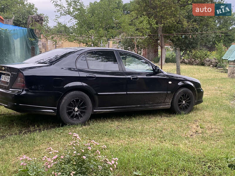 Седан Chevrolet Evanda 2005 в Бобринце