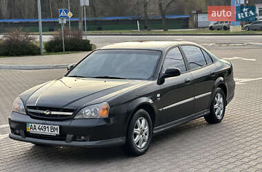 Седан Chevrolet Evanda 2006 в Киеве