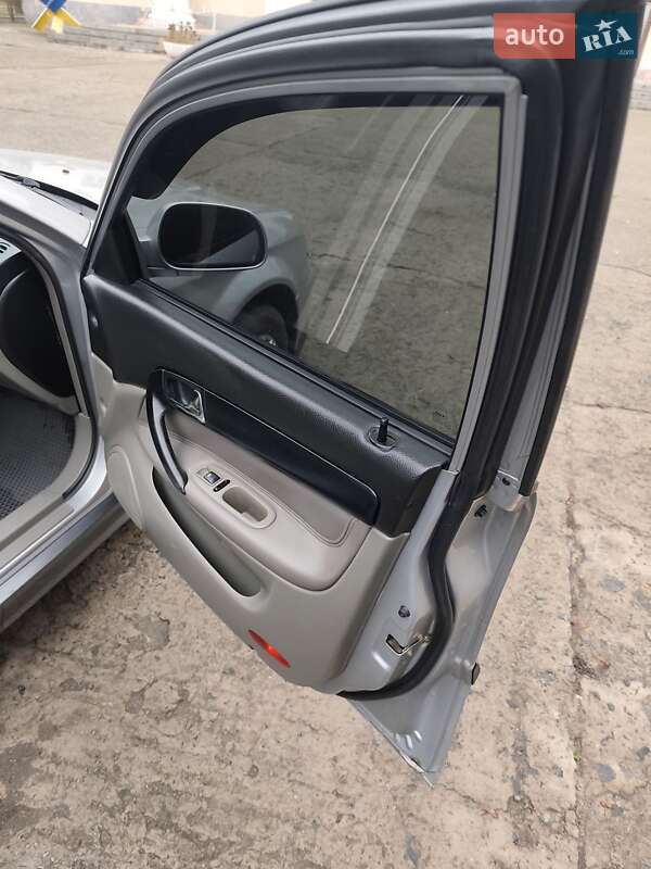 Седан Chevrolet Evanda 2006 в Днепре фото 21 Седан Chevrolet Evanda 2006 в Днепре