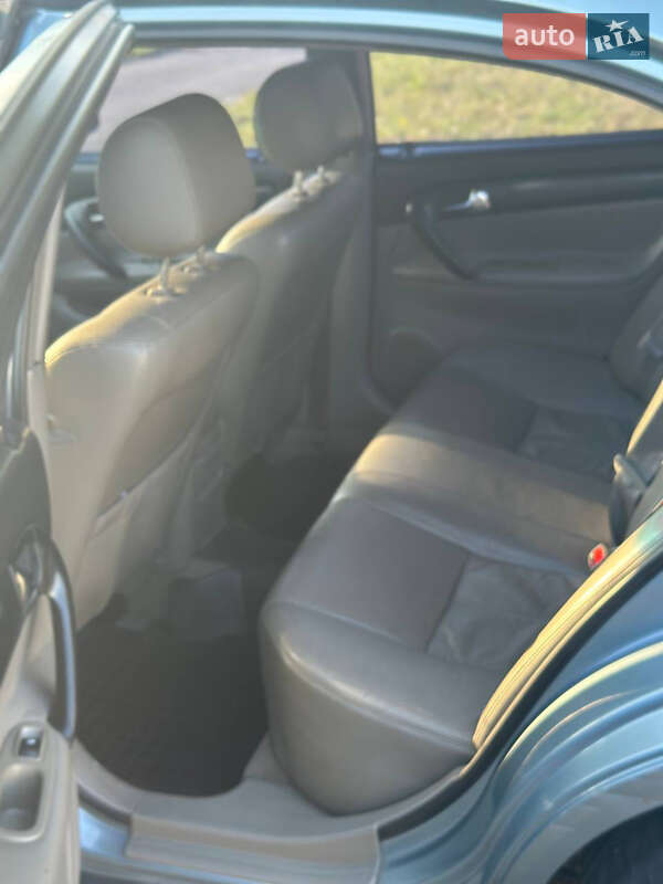 Седан Chevrolet Evanda 2005 в Киеве