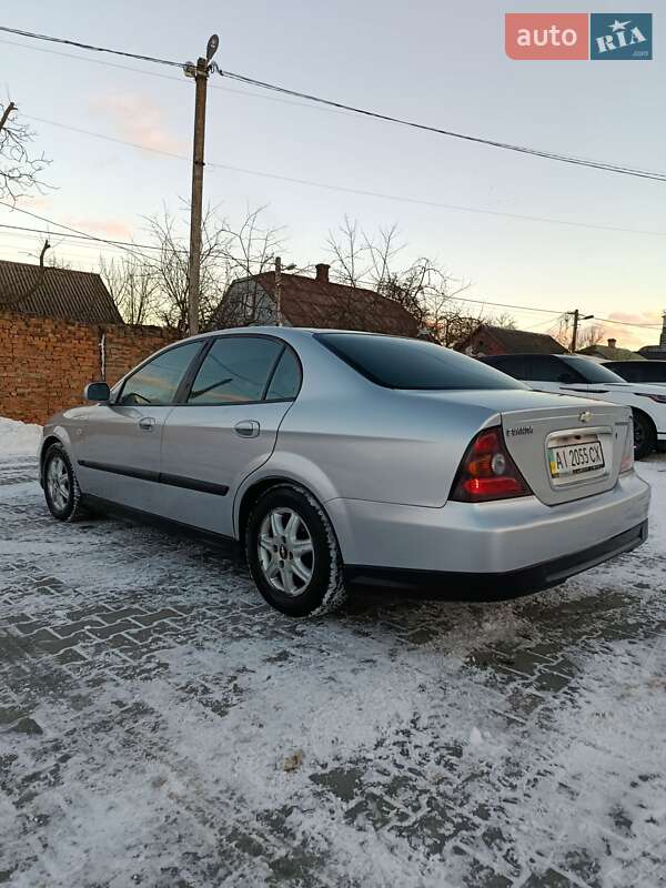 Седан Chevrolet Evanda 2005 в Дубно фото 5 Седан Chevrolet Evanda 2005 в Дубно