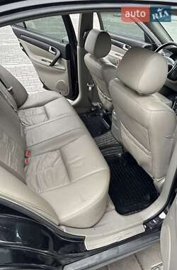 Седан Chevrolet Evanda 2006 в Кривом Роге