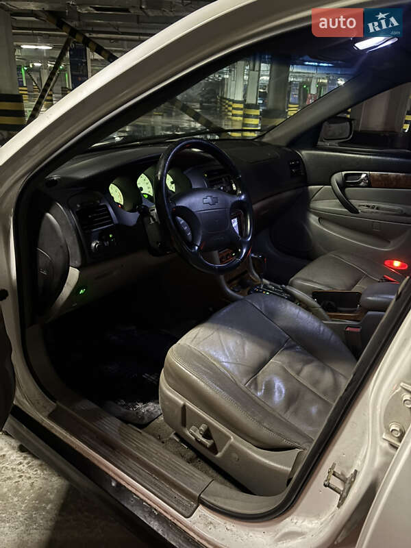 Седан Chevrolet Evanda 2004 в Киеве