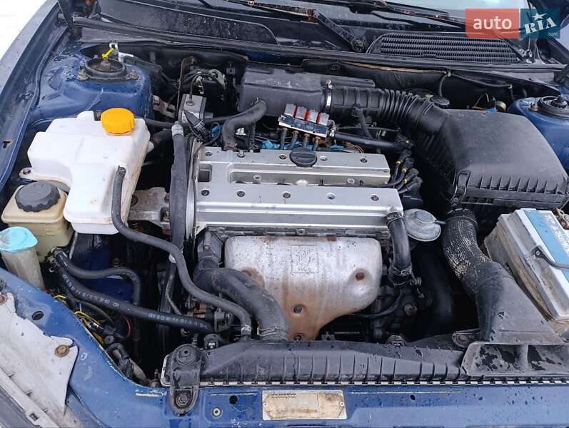 Седан Chevrolet Evanda 2006 в Борщеві