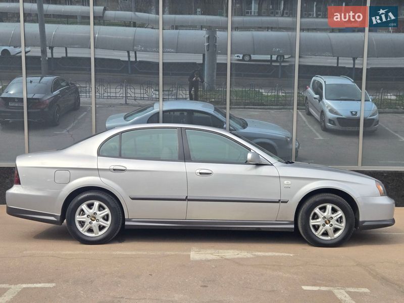 Седан Chevrolet Evanda 2006 в Киеве