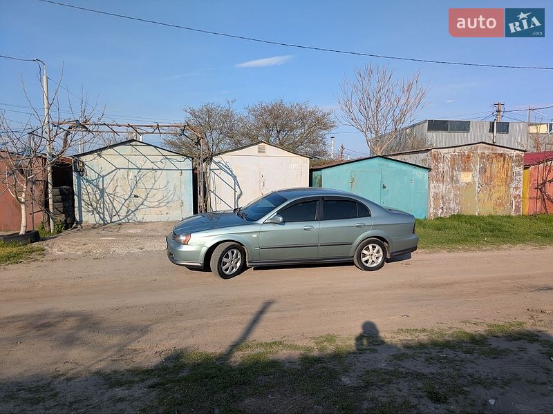 Седан Chevrolet Evanda 2005 в Южном