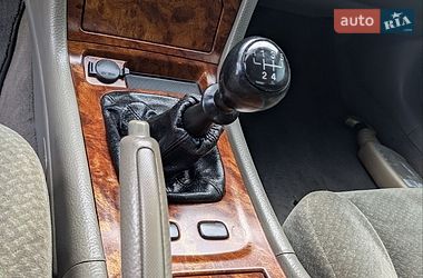 Седан Chevrolet Evanda 2005 в Южном