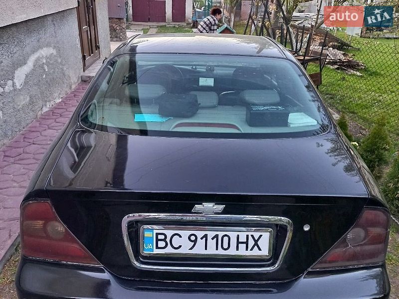 Седан Chevrolet Evanda 2006 в Мостиске