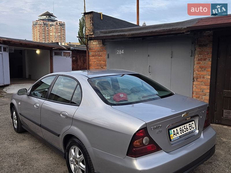 Седан Chevrolet Evanda 2006 в Киеве