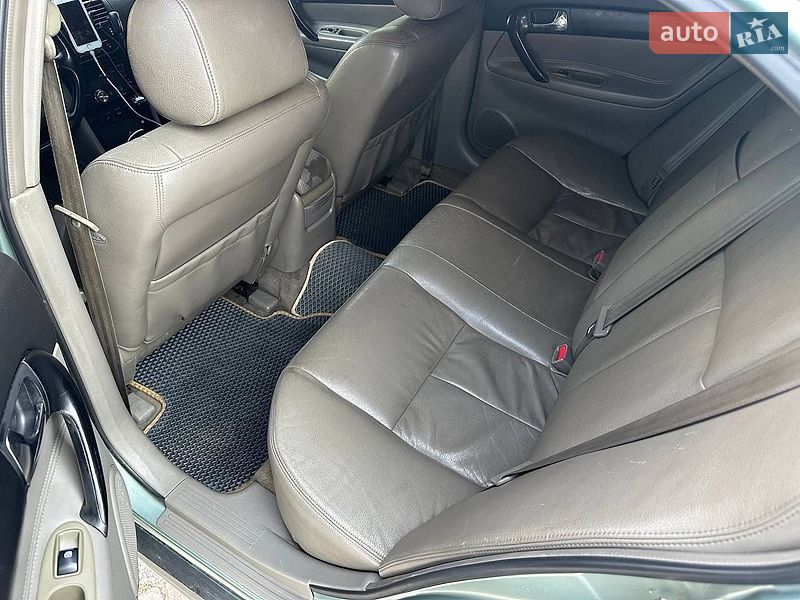 Седан Chevrolet Evanda 2005 в Буске