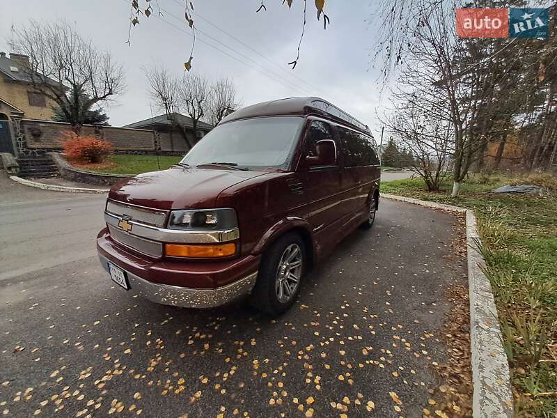 Минивэн Chevrolet Express 2018 в Киеве фото 15 Минивэн Chevrolet Express 2018 в Киеве