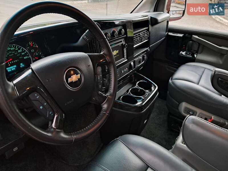 Минивэн Chevrolet Express 2018 в Киеве фото 21 Минивэн Chevrolet Express 2018 в Киеве