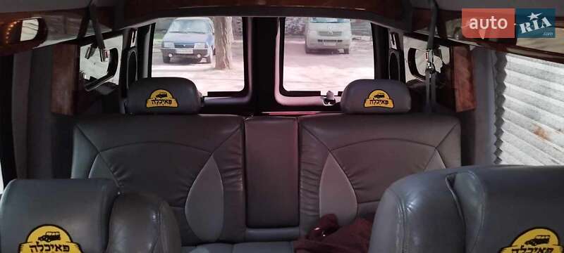 Мінівен Chevrolet Express 2004 в Миколаєві