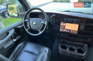 Минивэн Chevrolet Express 2010 в 