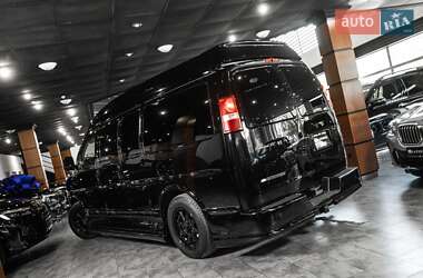 Минивэн Chevrolet Express 2014 в 