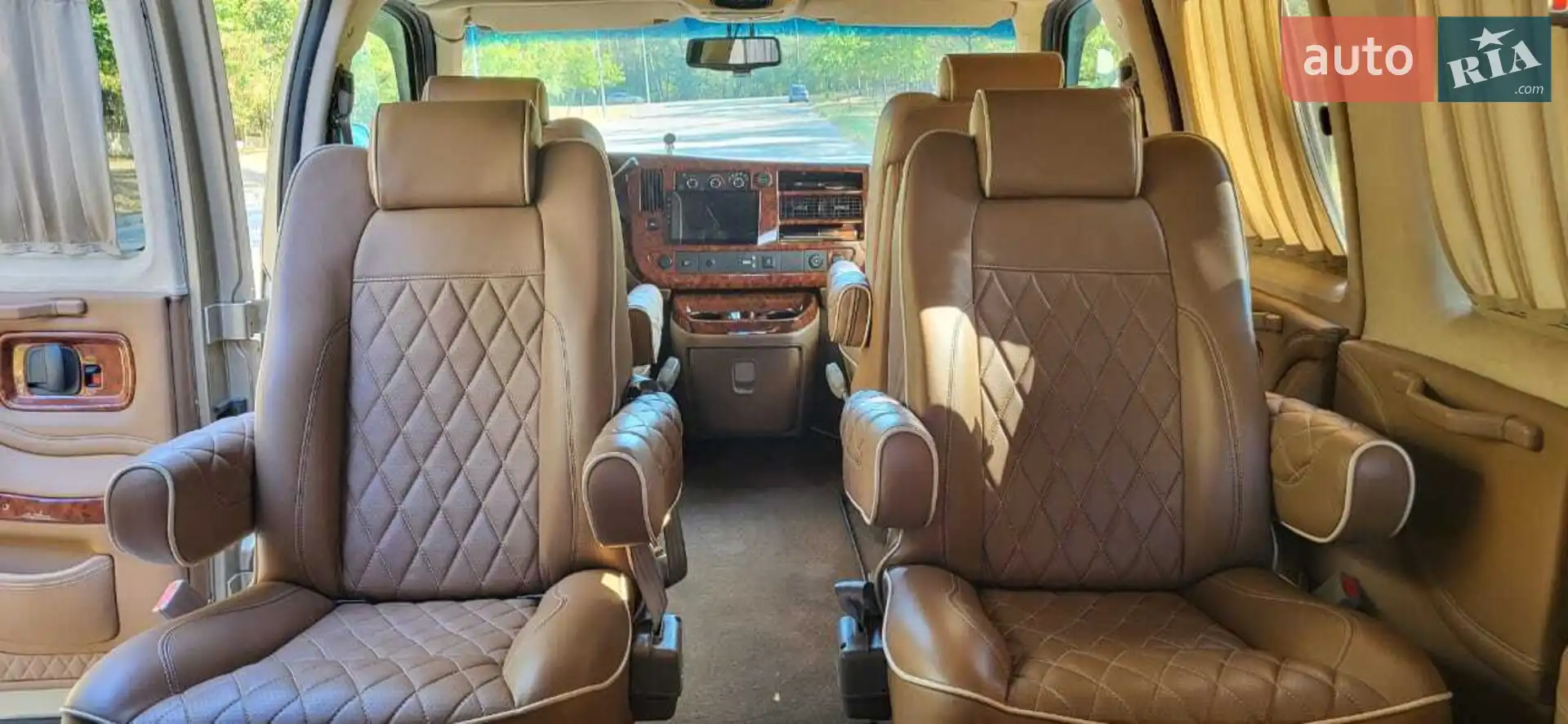 2011 Chevrolet Express - мініатюра 24