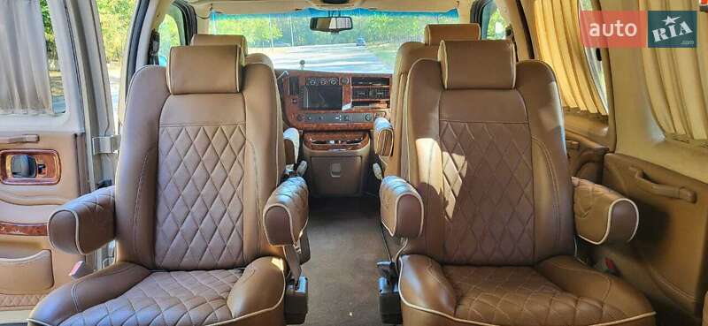 Минивэн Chevrolet Express 2011 в Киеве