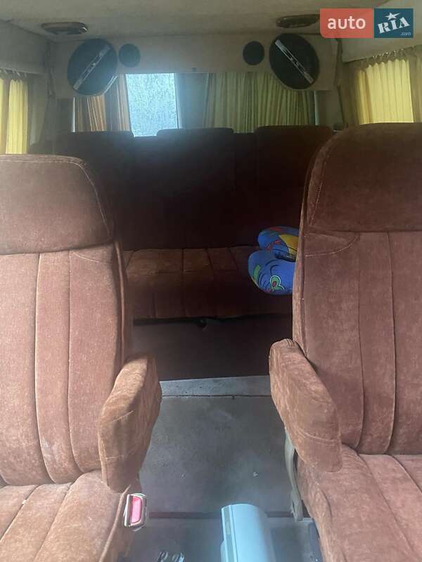 Минивэн Chevrolet Express 1996 в Киеве