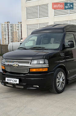 Минивэн Chevrolet Express 2013 в 